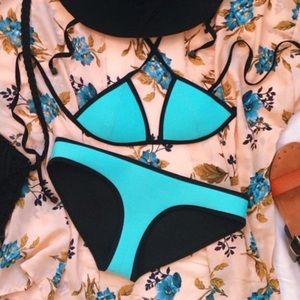 Triangl Bikini (XS Top - S bottom)